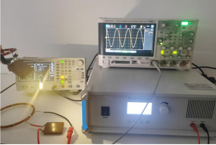 Power amplifier drive coil realizes LED light lighting test